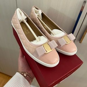Salvatore Ferragamo Rufina flats in pink color size 9. Never worn